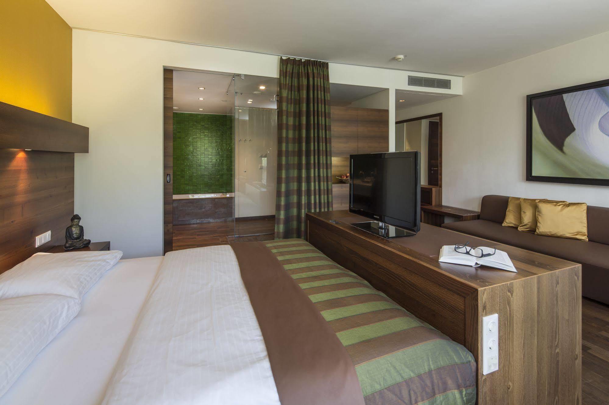 Asia Hotel & Spa Leoben ลีโอเบน ภายนอก รูปภาพ