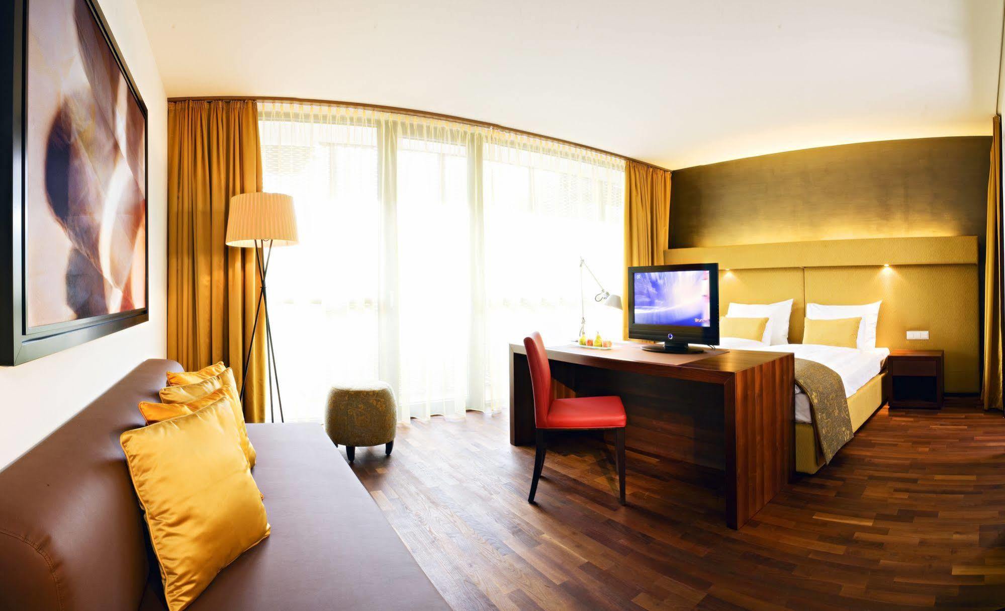 Asia Hotel & Spa Leoben ลีโอเบน ภายนอก รูปภาพ